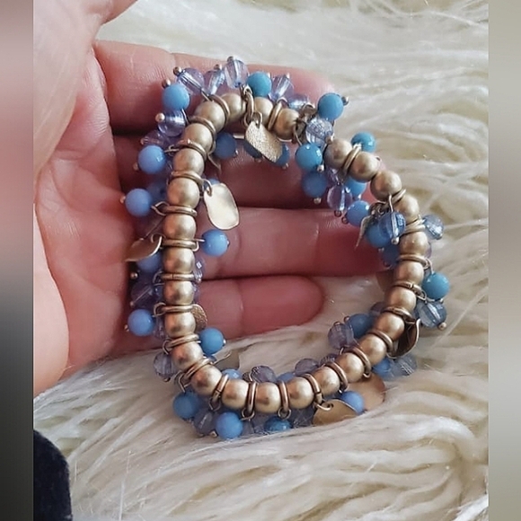 Blue and Gold Stone Beaded Stretchy Bracelet. 🌴 - Picture 3 of 5